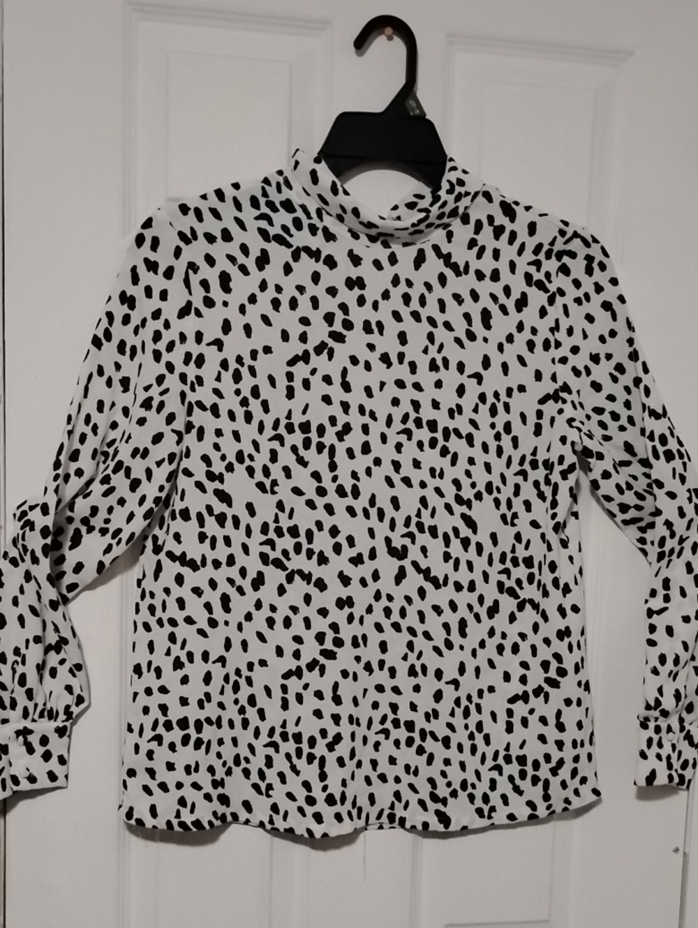Women's Black & White Spot Print Mock Neck Blouse